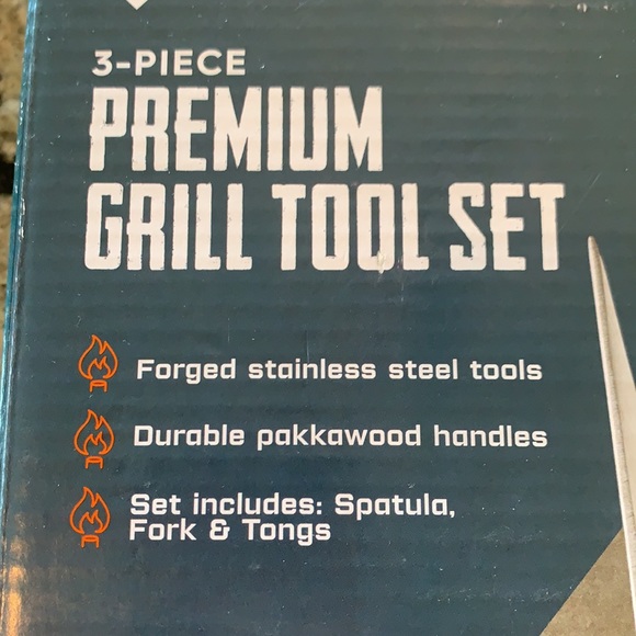 NIB 3-piece premium Grill tool set 🍣🍔 - Picture 3 of 6